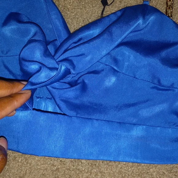 Blue crop top w/ gold chain straps| Brand: Zara| Size: Medium - Picture 3 of 6